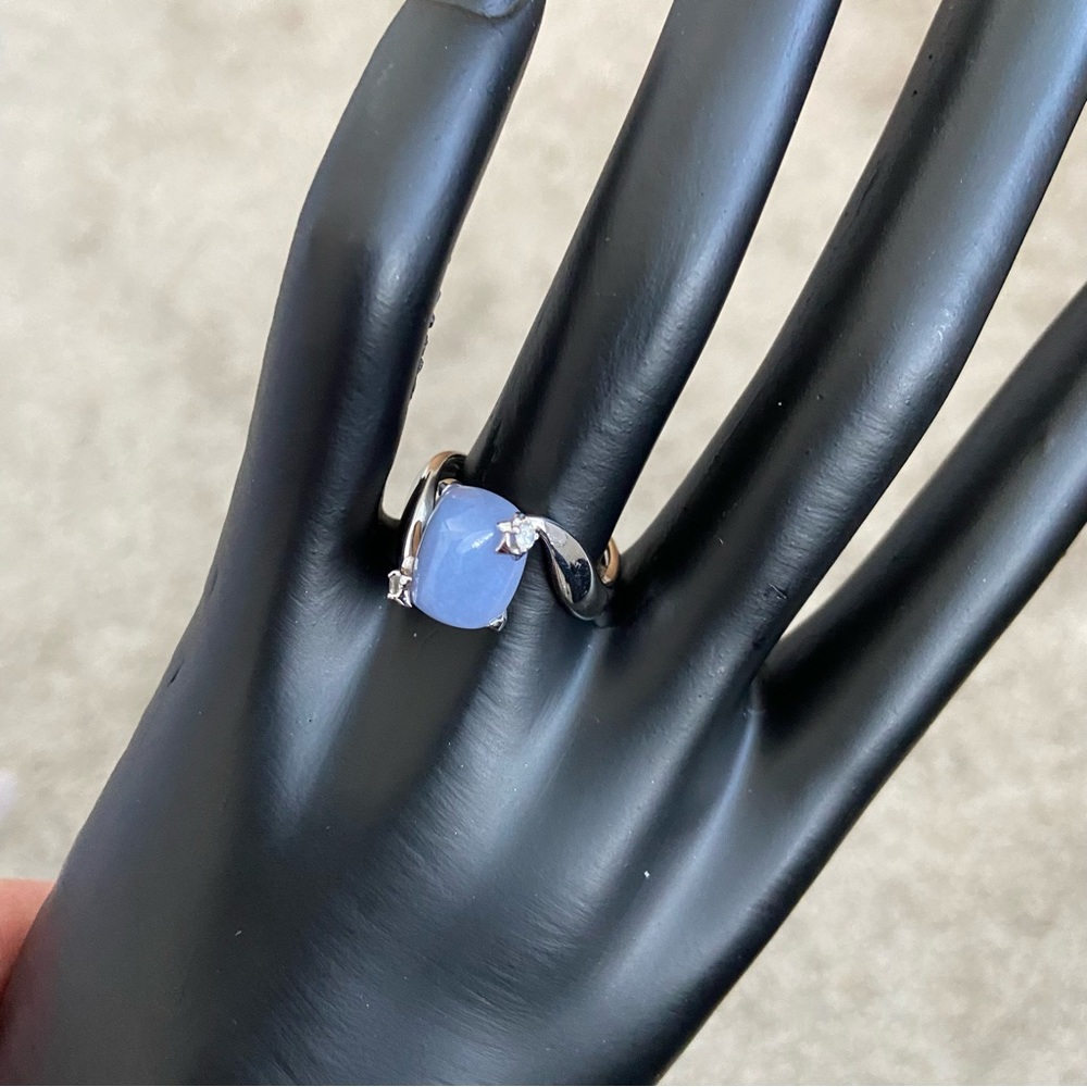 Chanel Fine Jewelry - Chalcedony and Diamond Comet Ring - Picture 6 of 10